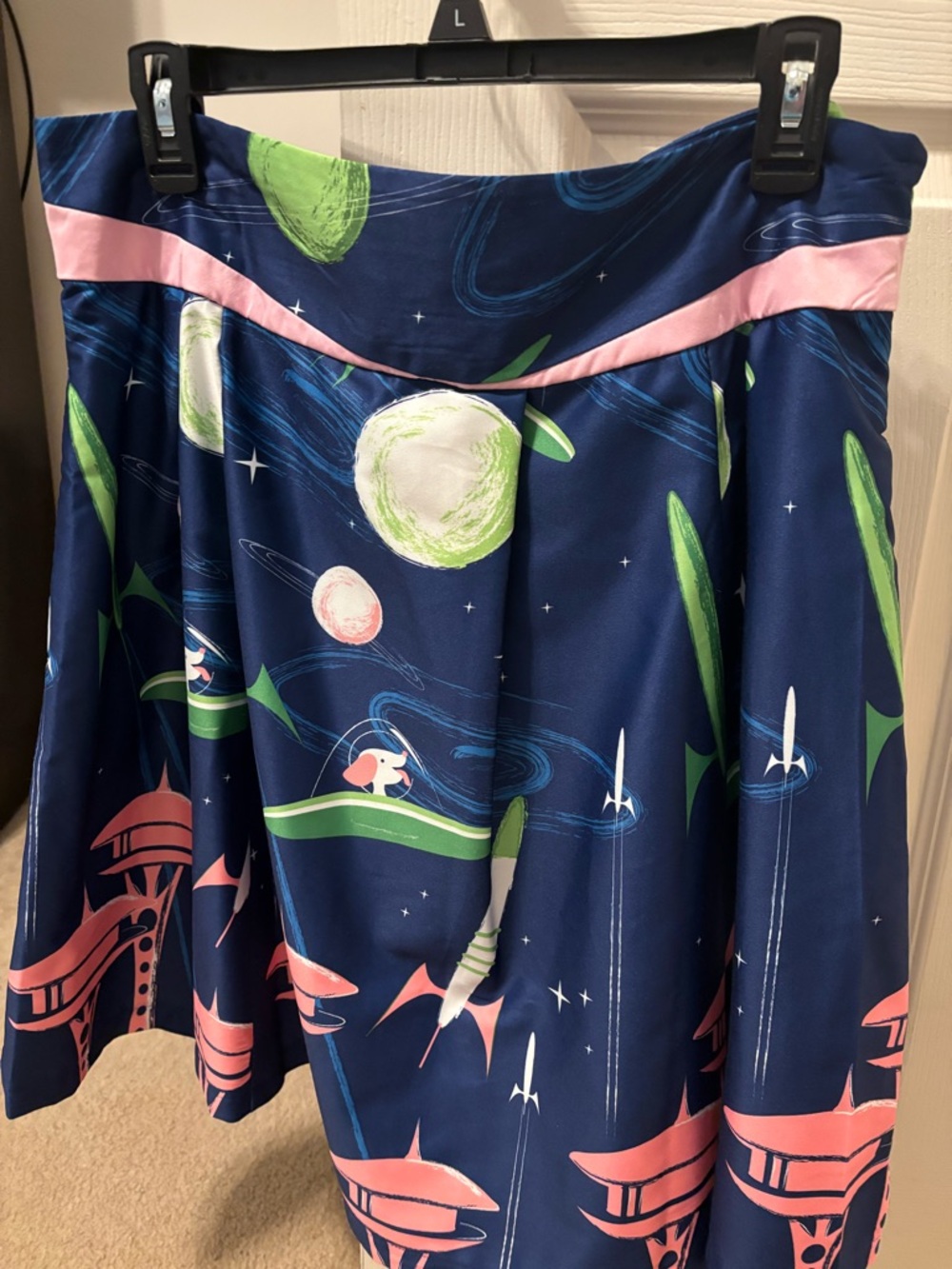 Lindy Bop Retro Space Dog A-Line Skirt with Pink Bow - Picture 4 of 7